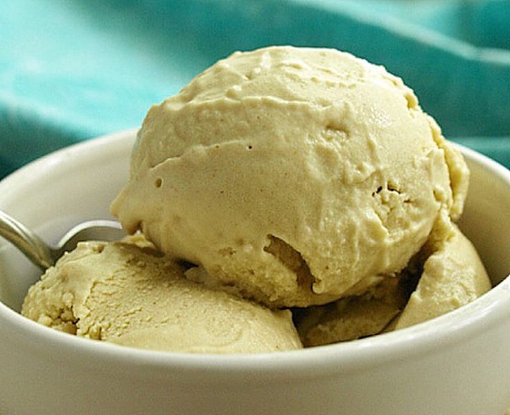 Vegan Ice Cream with Hazelnuts and Coffee